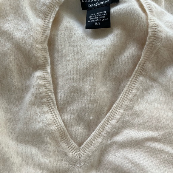 Lord & Taylor Womens 100% Cashmere V Neck Pullover Sweater Ivory size M - Picture 3 of 7